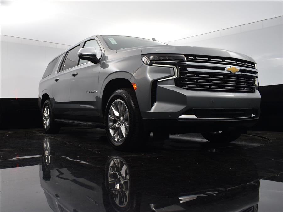 2023 Chevrolet Suburban Premier photo