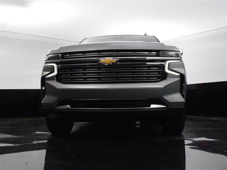 2023 Chevrolet Suburban Premier photo