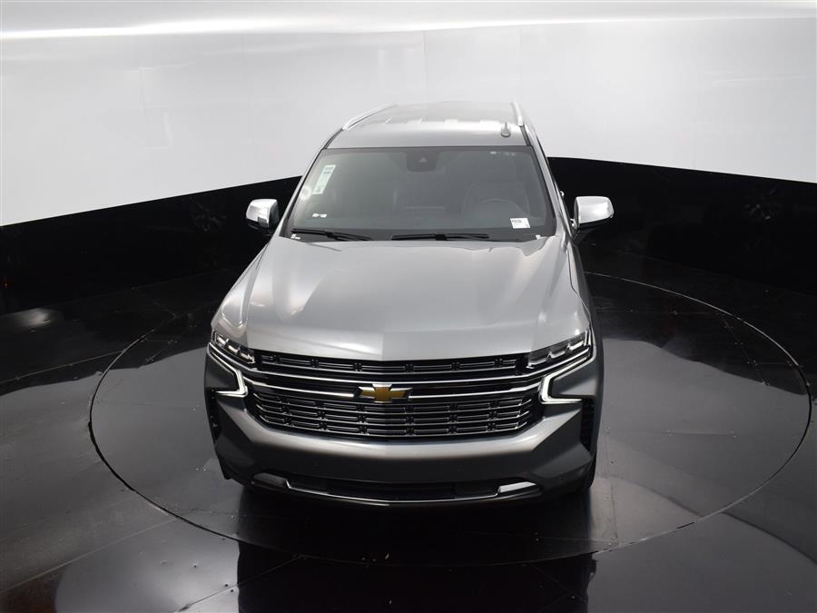 2023 Chevrolet Suburban Premier photo