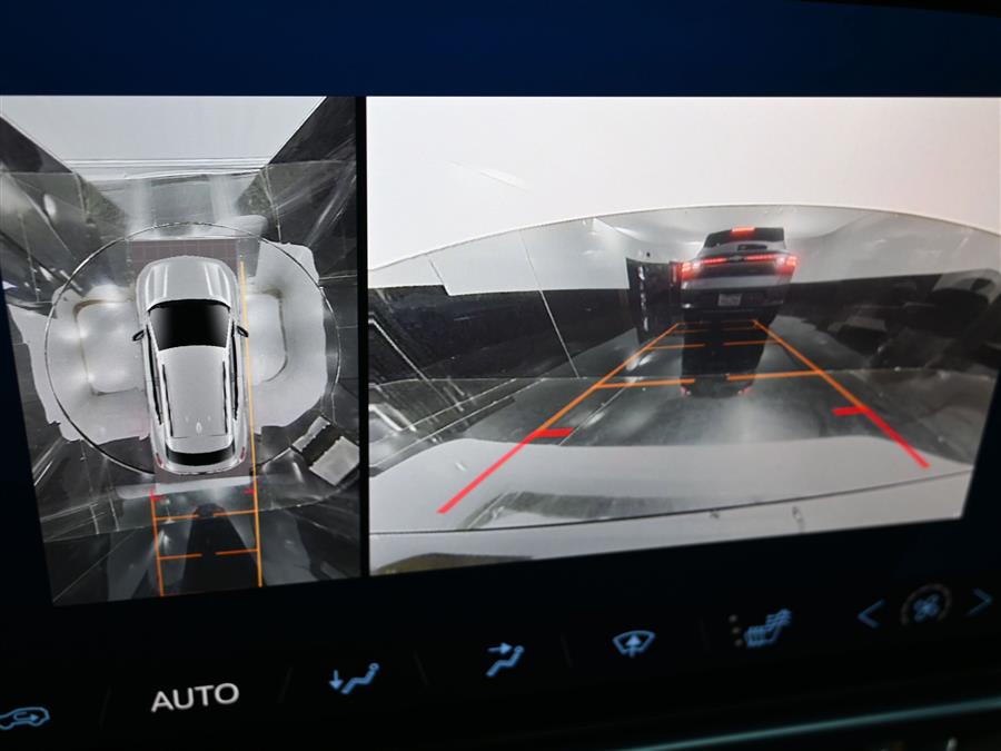 2025 Chevrolet Equinox EV LT photo