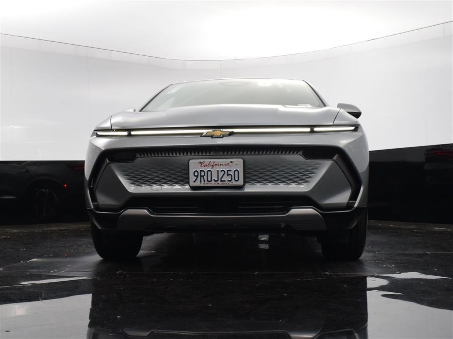 2025 Chevrolet Equinox EV LT photo