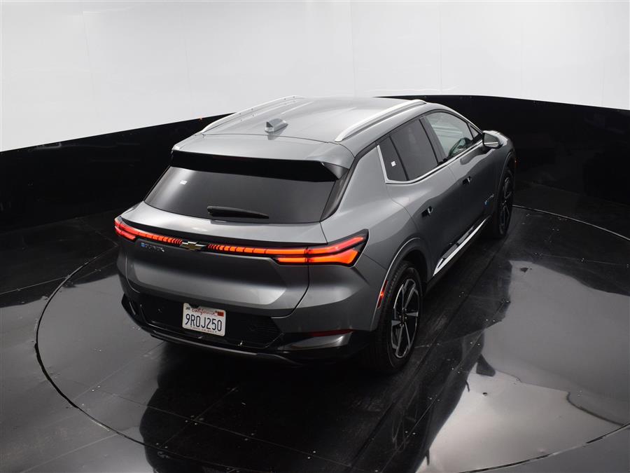 2025 Chevrolet Equinox EV LT photo