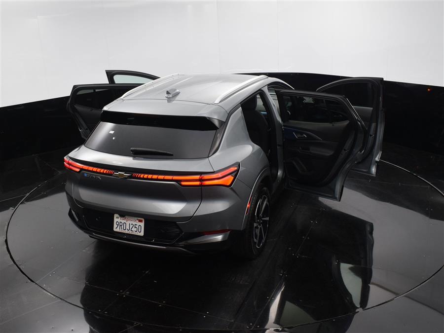 2025 Chevrolet Equinox EV LT photo