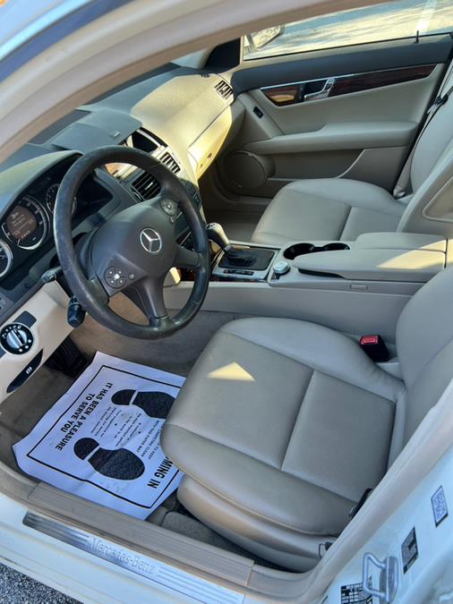 2009 Mercedes-Benz C-Class C300 photo