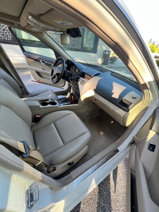 2009 Mercedes-Benz C-Class C300 photo
