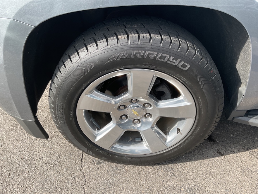 2018 Chevrolet Suburban 4WD 4dr 1500 LT photo