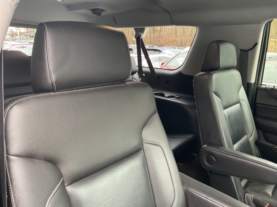 2018 Chevrolet Suburban 4WD 4dr 1500 LT photo