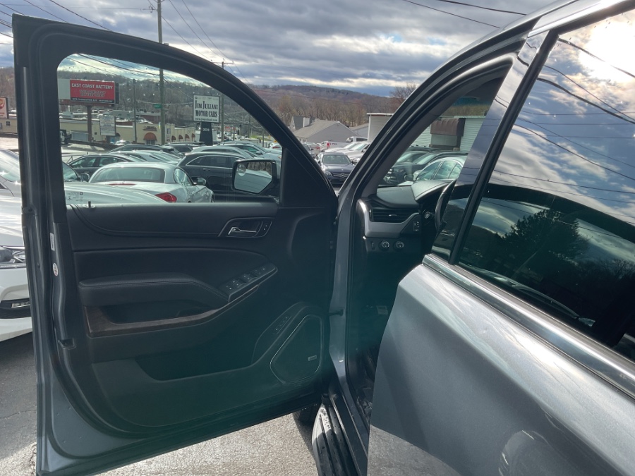 2018 Chevrolet Suburban 4WD 4dr 1500 LT photo