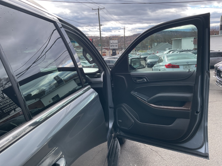 2018 Chevrolet Suburban 4WD 4dr 1500 LT photo