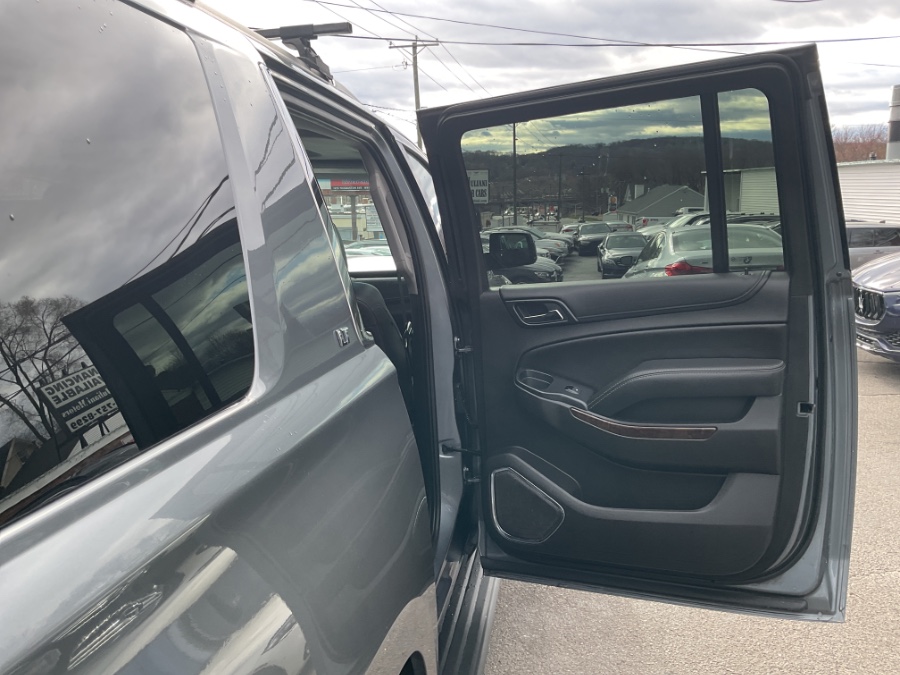 2018 Chevrolet Suburban 4WD 4dr 1500 LT photo