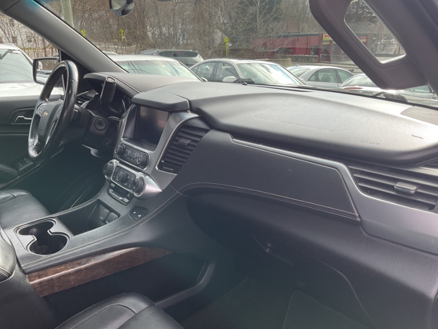 2018 Chevrolet Suburban 4WD 4dr 1500 LT photo