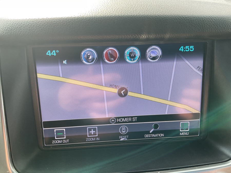 2018 Chevrolet Suburban 4WD 4dr 1500 LT photo