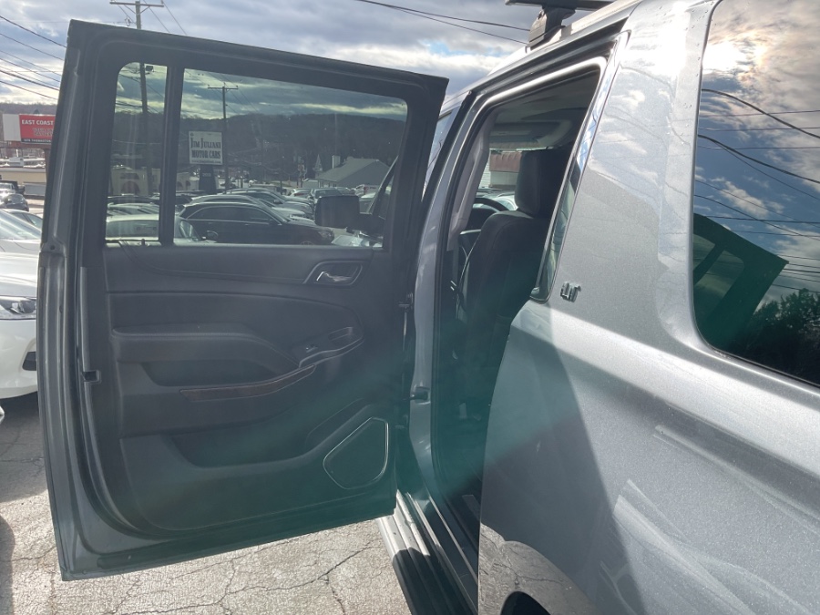 2018 Chevrolet Suburban 4WD 4dr 1500 LT photo