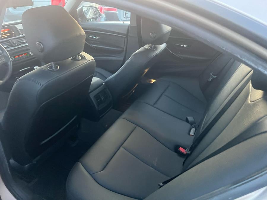 2015 BMW 3-Series 4dr Sdn 320i xDrive AWD photo