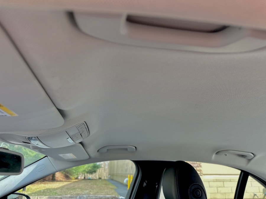 2015 Mercedes-Benz C-Class 4dr Sdn C 300 4MATIC photo