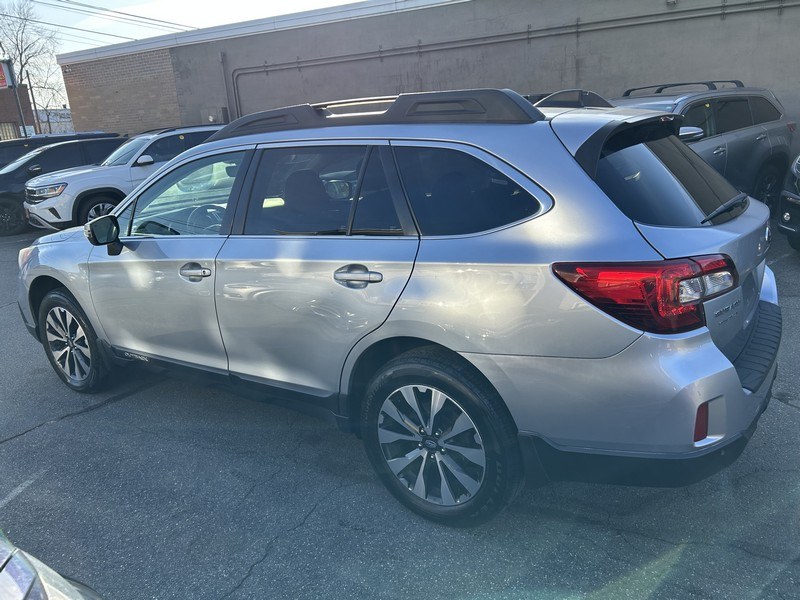 2017 Subaru Outback 2.5i Limited photo
