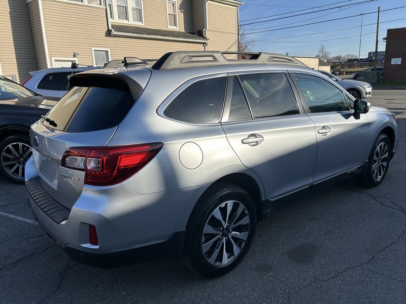 2017 Subaru Outback 2.5i Limited photo