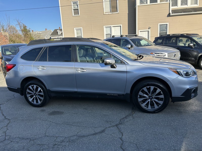 2017 Subaru Outback 2.5i Limited photo