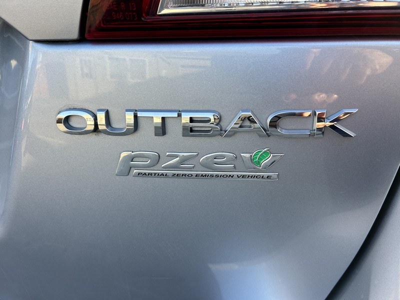 2017 Subaru Outback 2.5i Limited photo