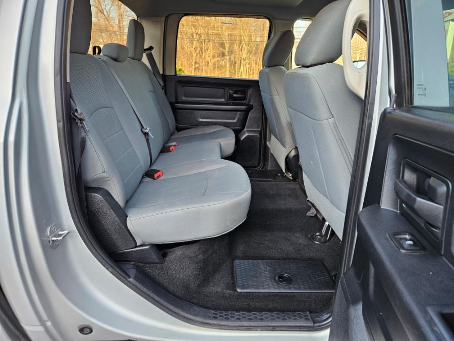 2015 RAM 1500 4WD Crew Cab 149
