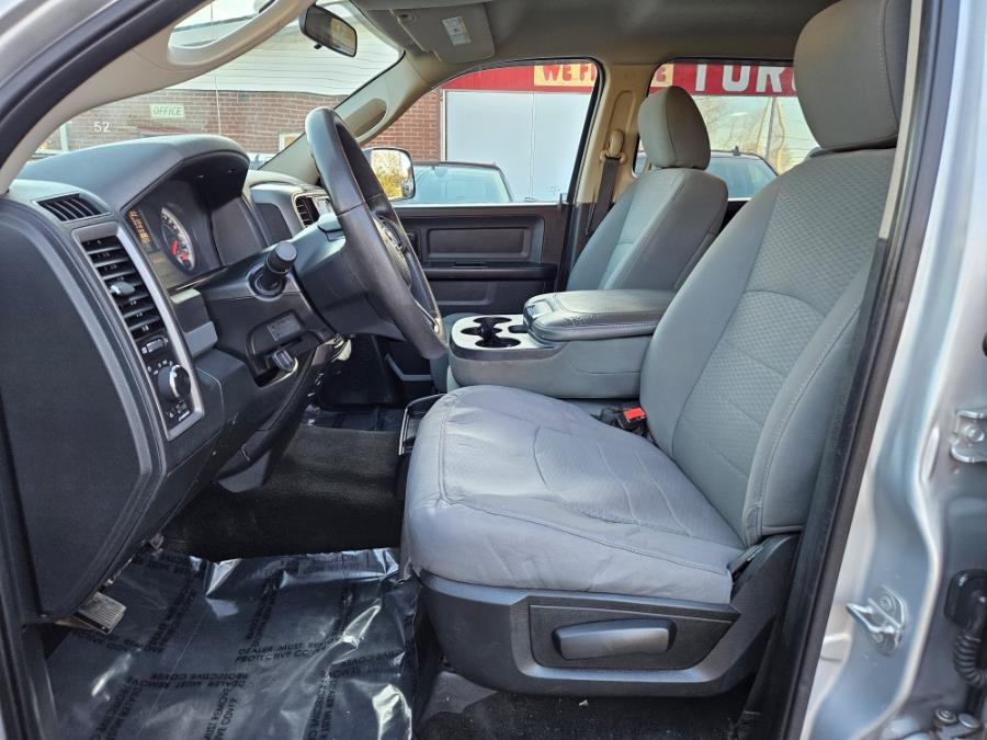 2015 RAM 1500 4WD Crew Cab 149