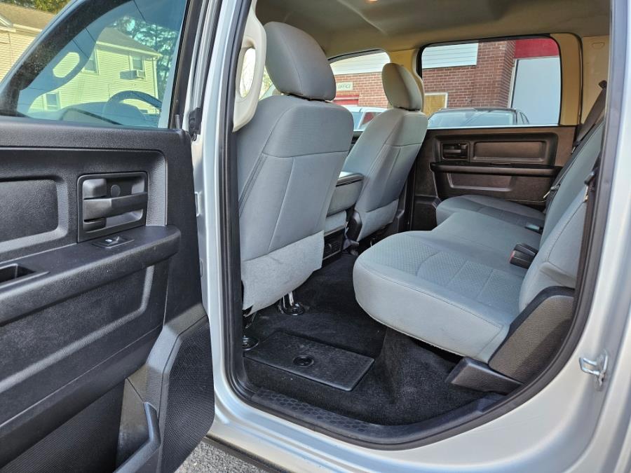 2015 RAM 1500 4WD Crew Cab 149