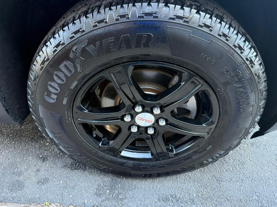 2020 GMC Acadia AWD 4dr AT4 photo