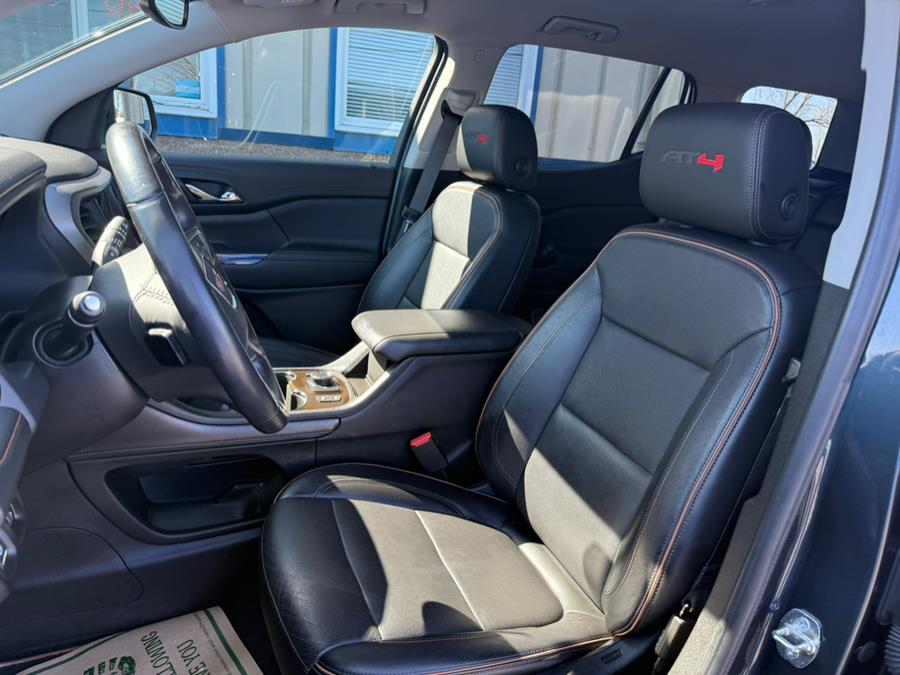 2020 GMC Acadia AWD 4dr AT4 photo