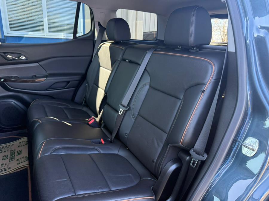 2020 GMC Acadia AWD 4dr AT4 photo