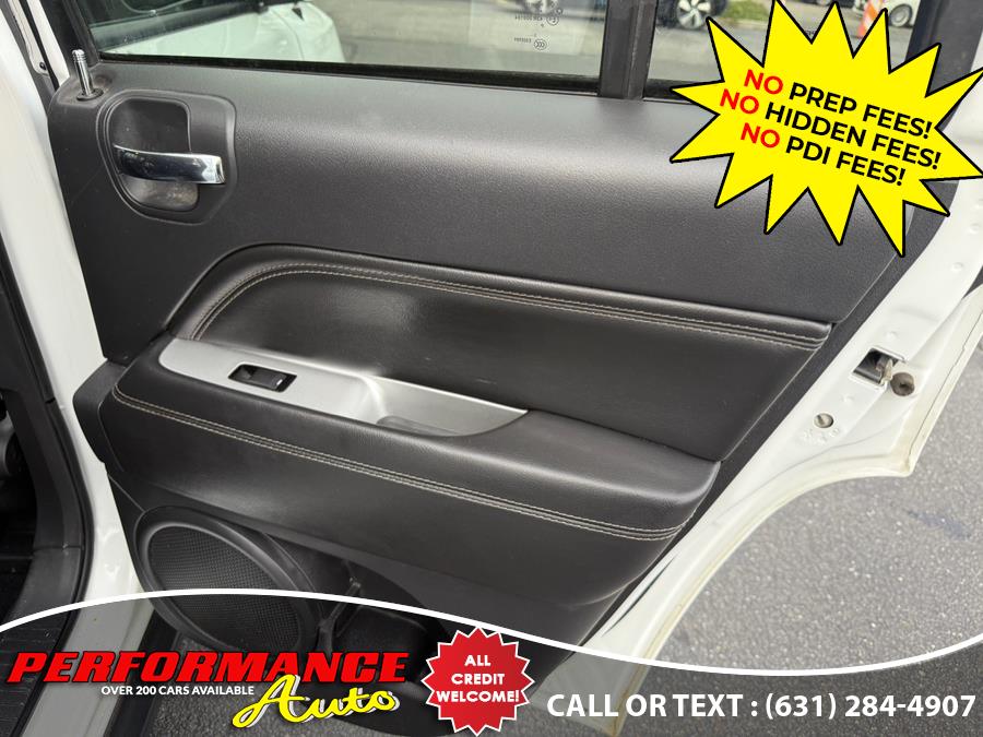2014 Jeep Compass Latitude photo