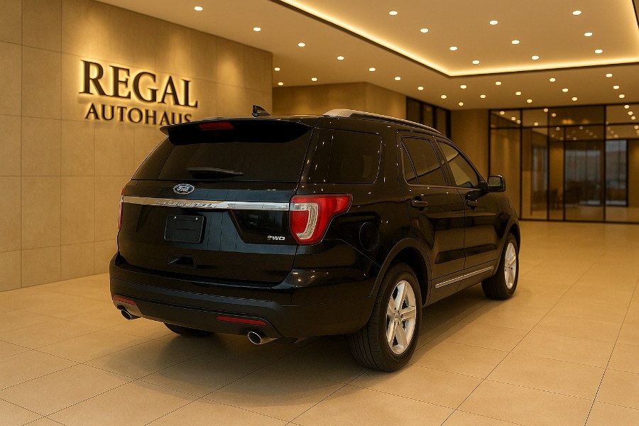 2017 Ford Explorer XLT 4WD photo