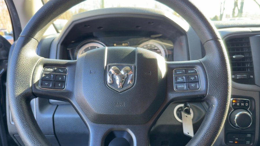 2016 RAM 1500 4WD Quad Cab 140.5