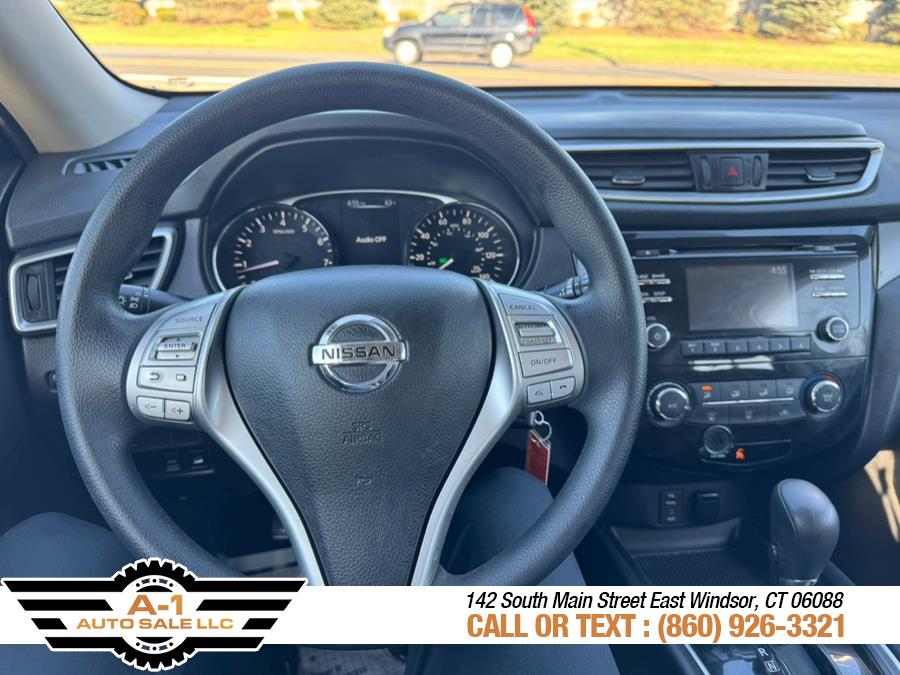 2015 Nissan Rogue AWD 4dr S photo