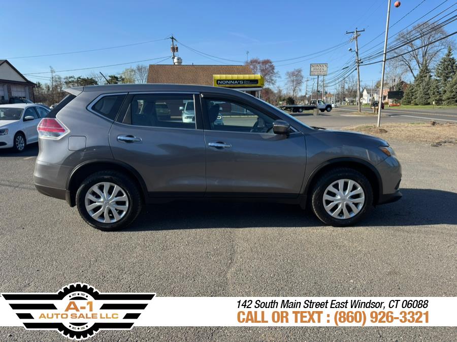 2015 Nissan Rogue AWD 4dr S photo