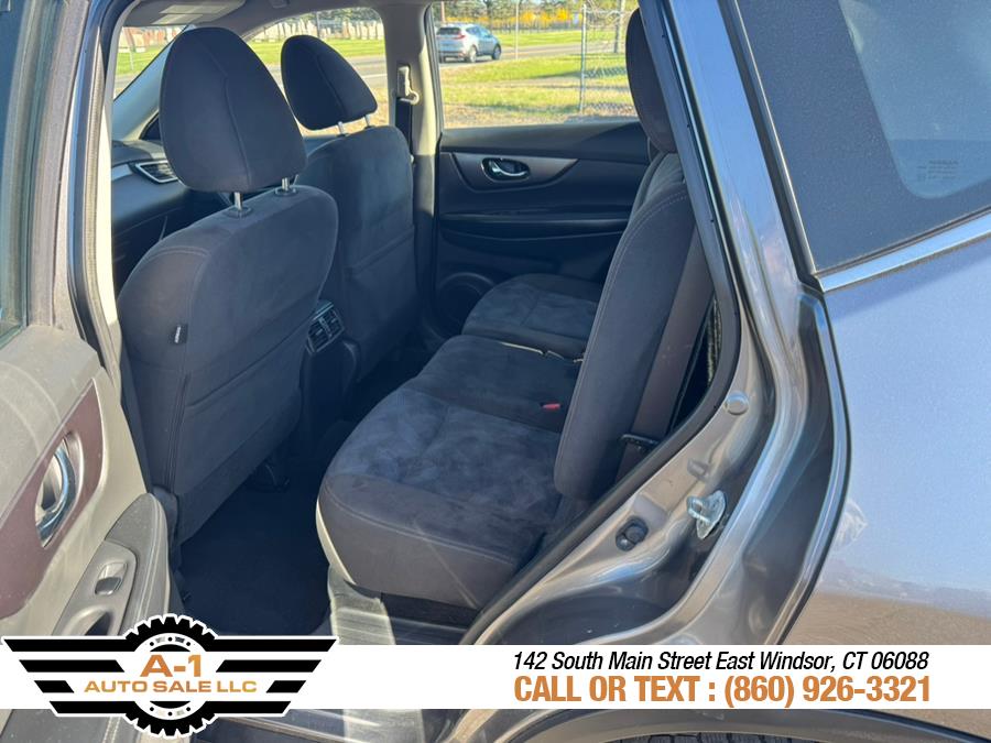 2015 Nissan Rogue AWD 4dr S photo