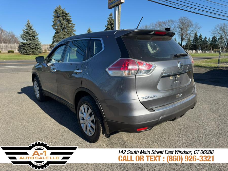 2015 Nissan Rogue AWD 4dr S photo