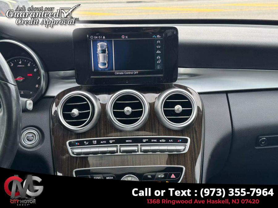 2019 Mercedes-Benz C-Class C 300 4MATIC Sedan 4D photo