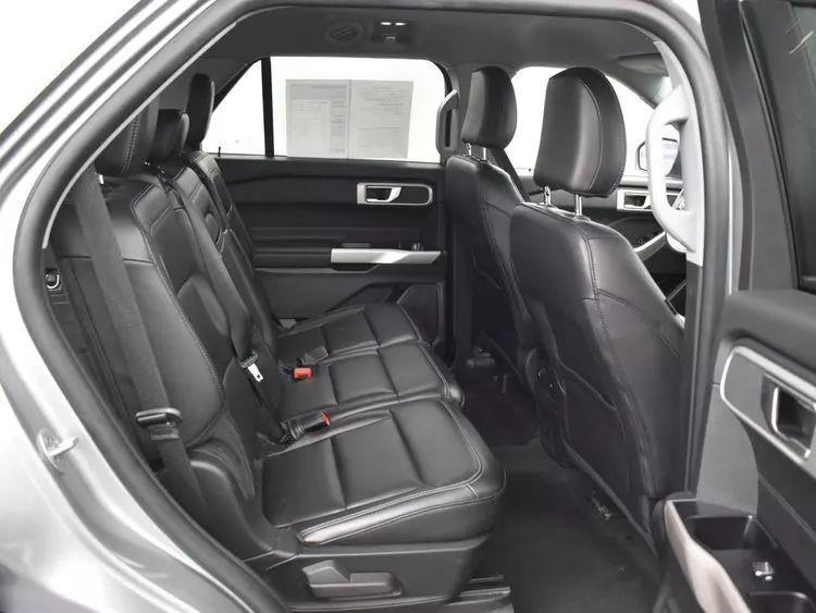 2023 Ford Explorer XLT Sport Utility 4D photo
