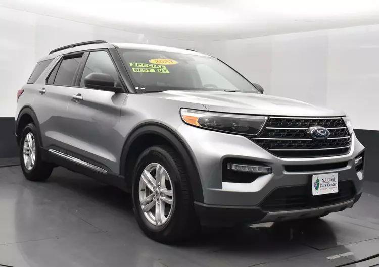 2023 Ford Explorer XLT Sport Utility 4D photo