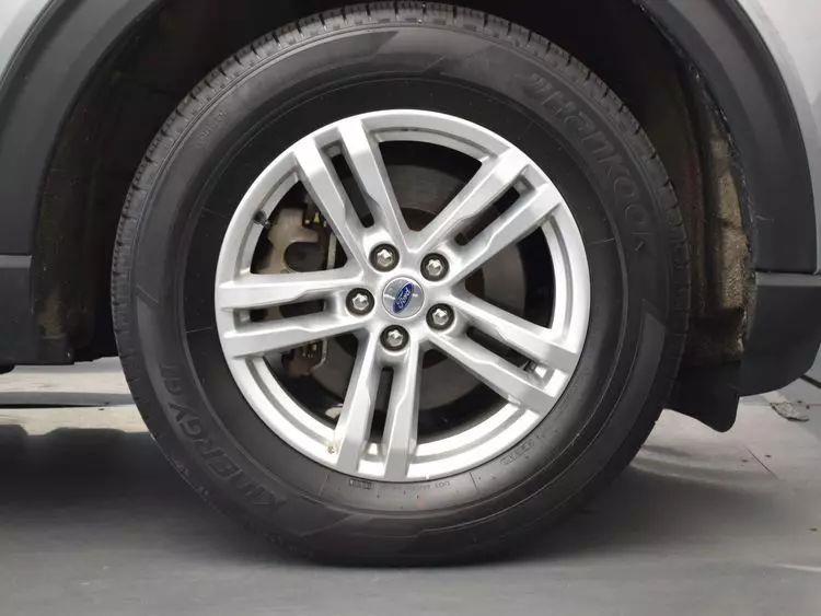 2023 Ford Explorer XLT Sport Utility 4D photo