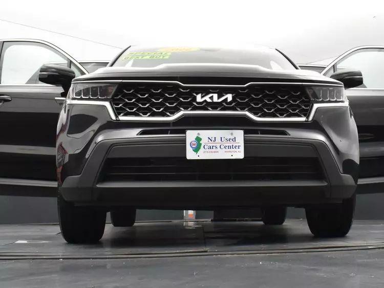 2022 Kia Sorento LX Sport Utility 4D photo