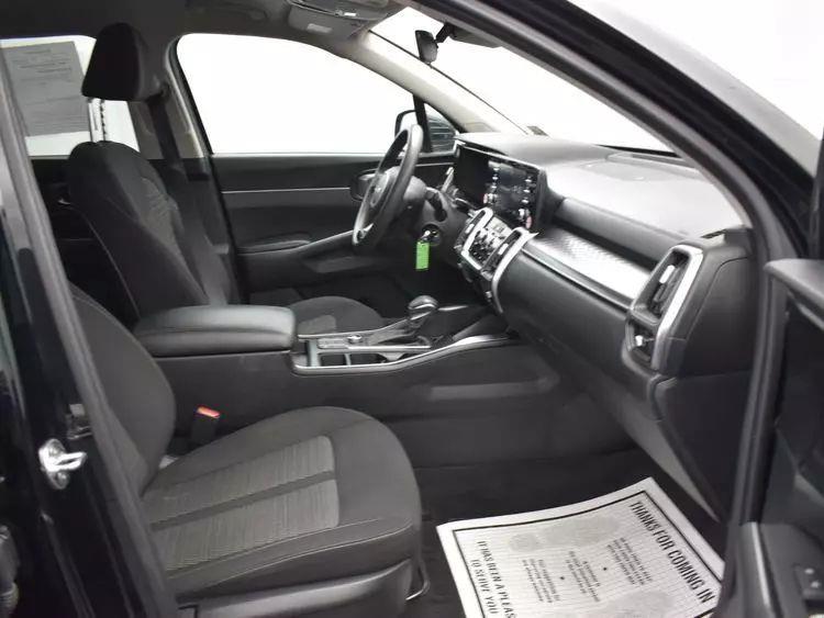 2022 Kia Sorento LX Sport Utility 4D photo