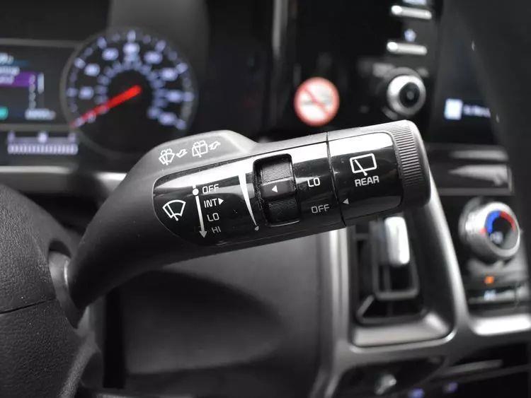 2022 Kia Sorento LX Sport Utility 4D photo