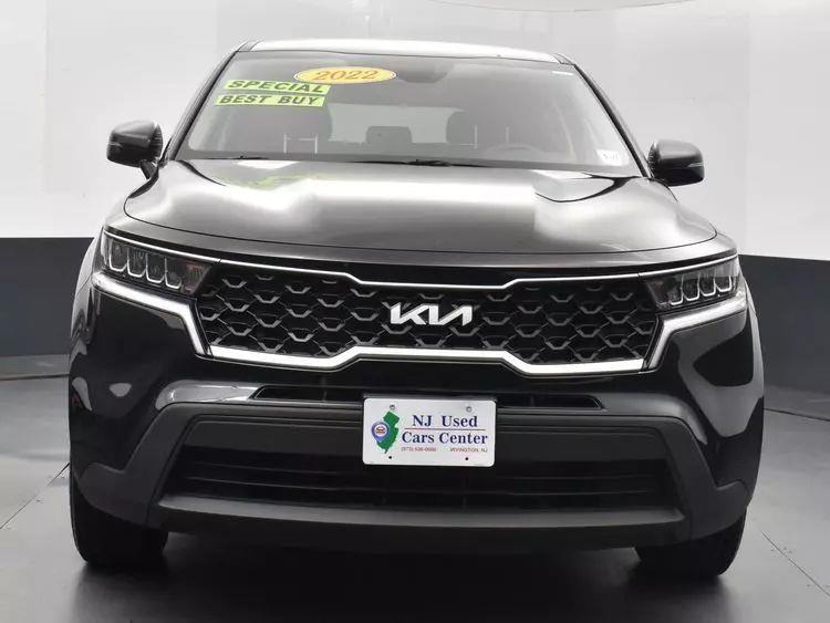 2022 Kia Sorento LX Sport Utility 4D photo