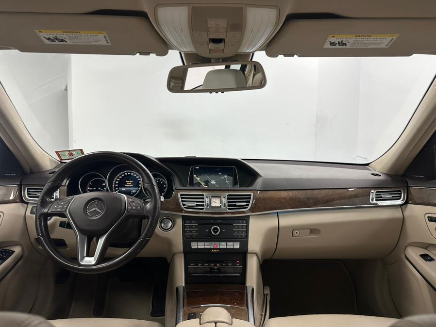 2016 Mercedes-Benz E-Class 4dr Sdn E 350 Luxury 4MATIC photo