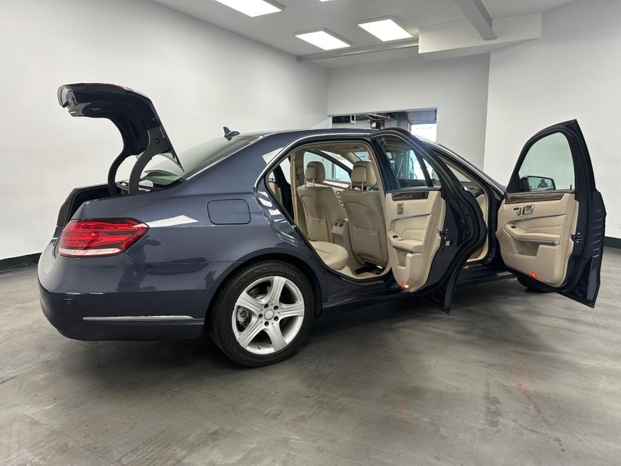 2016 Mercedes-Benz E-Class 4dr Sdn E 350 Luxury 4MATIC photo