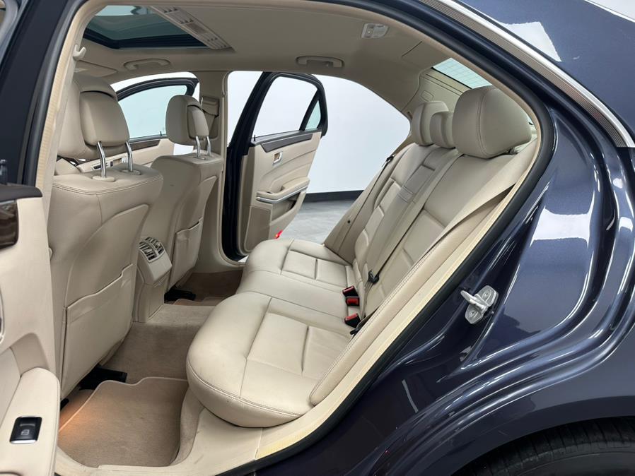 2016 Mercedes-Benz E-Class 4dr Sdn E 350 Luxury 4MATIC photo