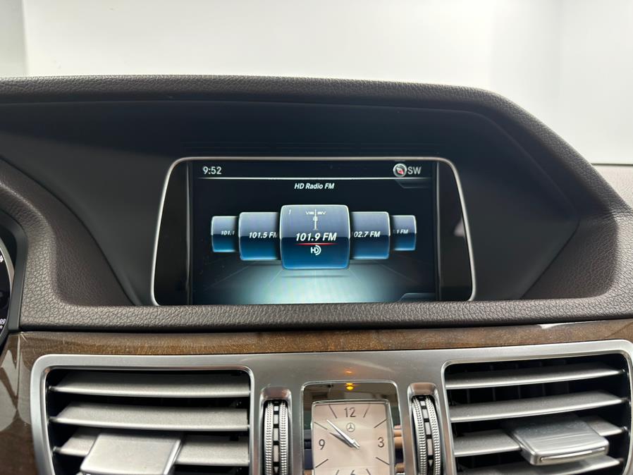 2016 Mercedes-Benz E-Class 4dr Sdn E 350 Luxury 4MATIC photo