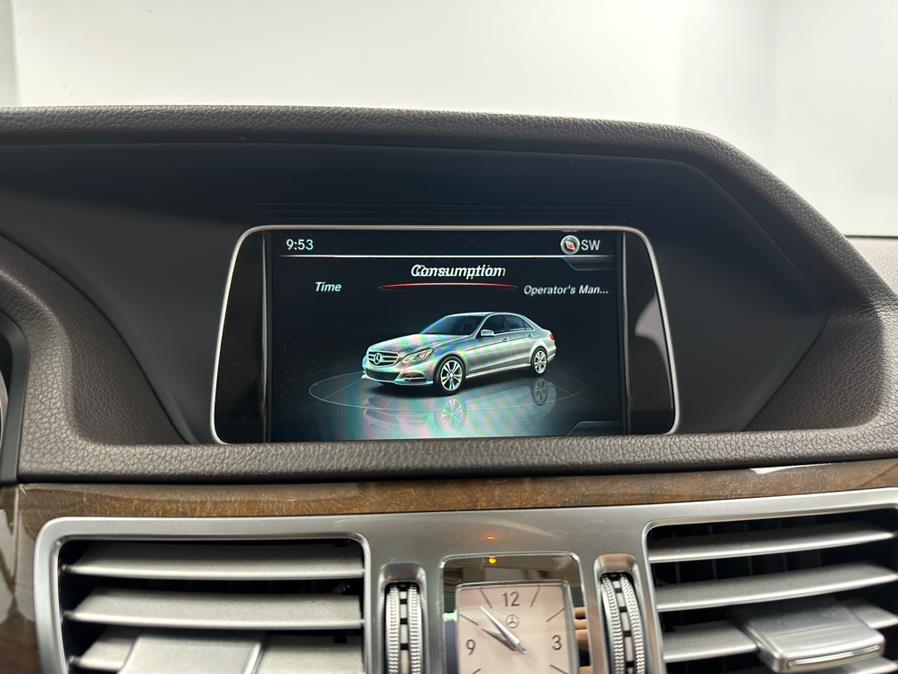 2016 Mercedes-Benz E-Class 4dr Sdn E 350 Luxury 4MATIC photo