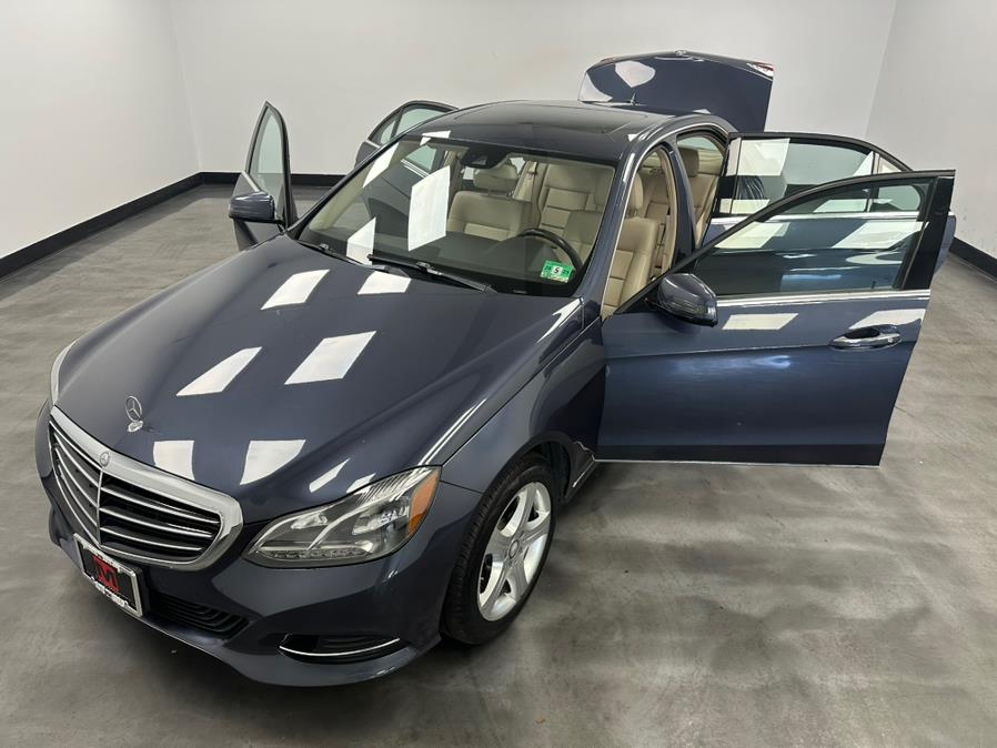 2016 Mercedes-Benz E-Class 4dr Sdn E 350 Luxury 4MATIC photo